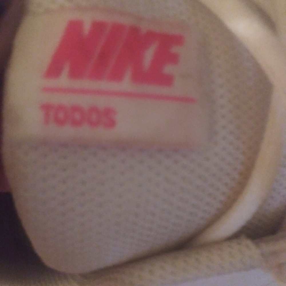Nike Totos